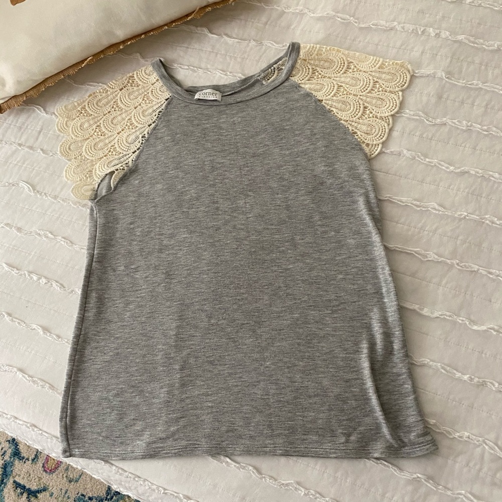 Women’s size small Lace Sleeve Top